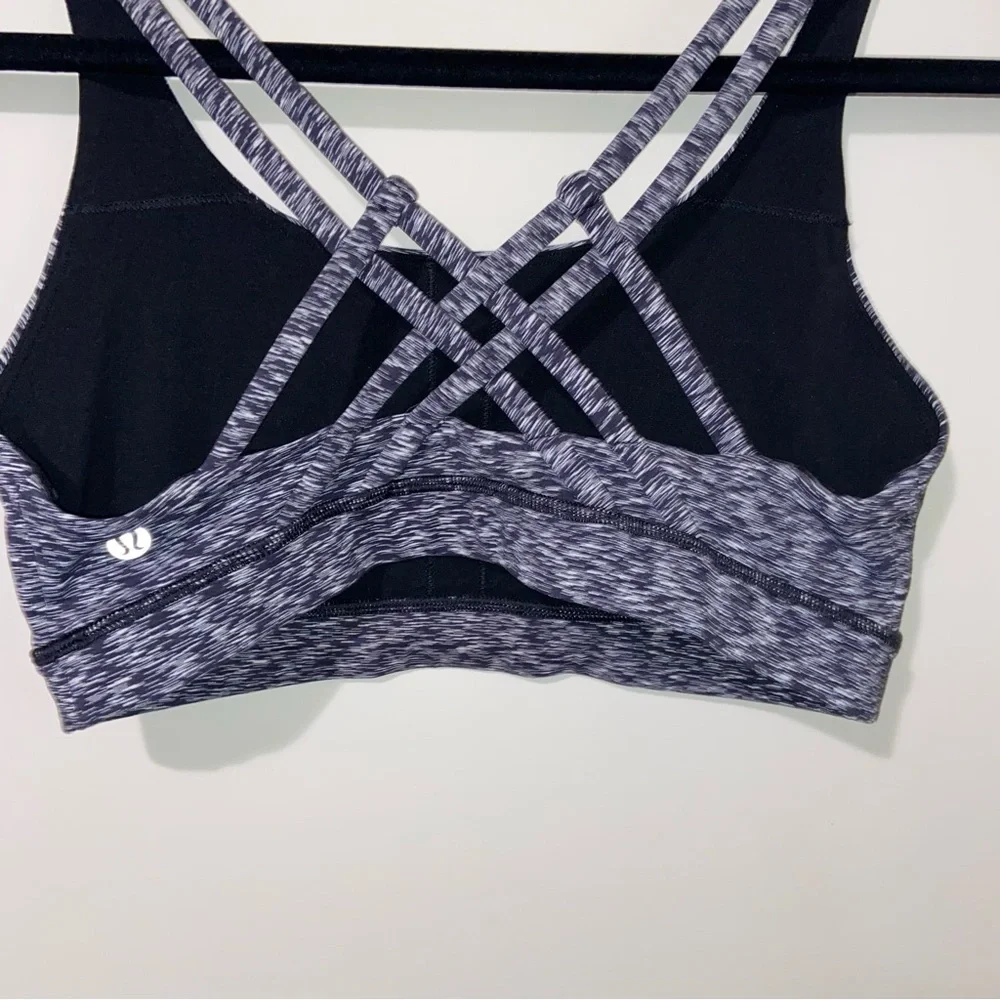 Lululemon Women's Sports Bra - 8 - Picture 6 of 7
